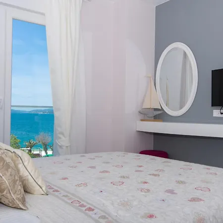 Soho Apartment *