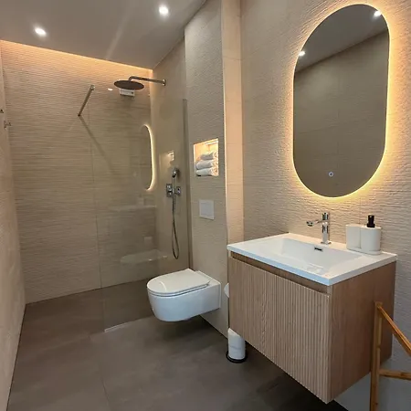 Soho Apartment *